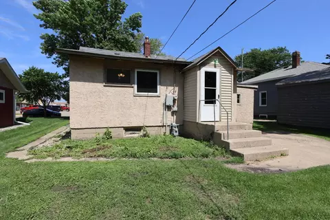 Exterior - 10 E 4th St, Morris, MN 56267 photo 7 of 8