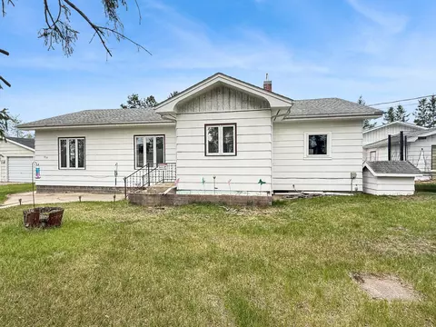 814 21st St NW, Bemidji, MN 56601