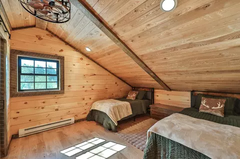 Bedroom - 19616 Eagle Haven Trl, Nevis, MN 56467 photo 5 of 5