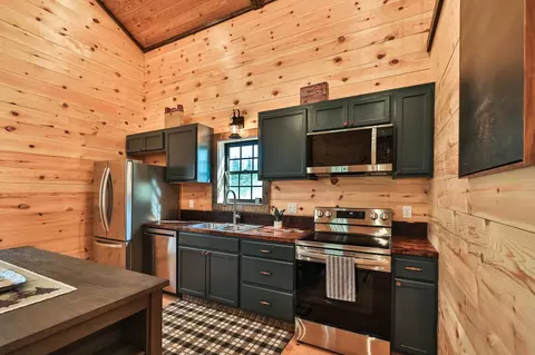 Kitchen - 19616 Eagle Haven Trl, Nevis, MN 56467 photo 4 of 4