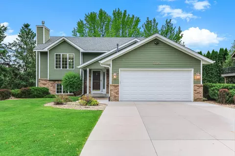 5518 Oakgreen Pl N, Oak Park Heights, MN 55082