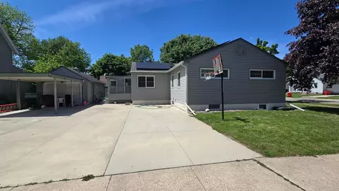 601 5th Ave NW, Austin, MN 55912