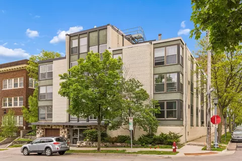 821 Douglas Ave #205, Minneapolis, MN 55403