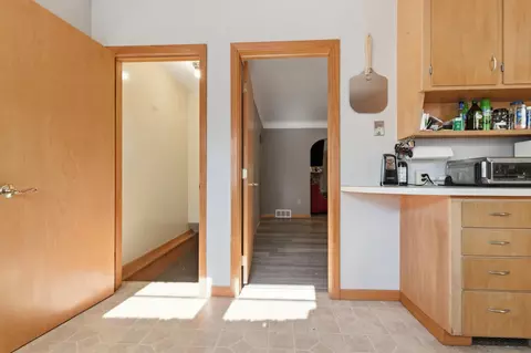 Entry Way - 1422 S 7th St, Brainerd, MN 56401 photo 5 of 7