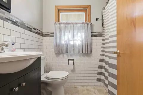 Bath - 1422 S 7th St, Brainerd, MN 56401 photo 1 of 2