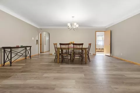 Dining - 1422 S 7th St, Brainerd, MN 56401 photo 2 of 3