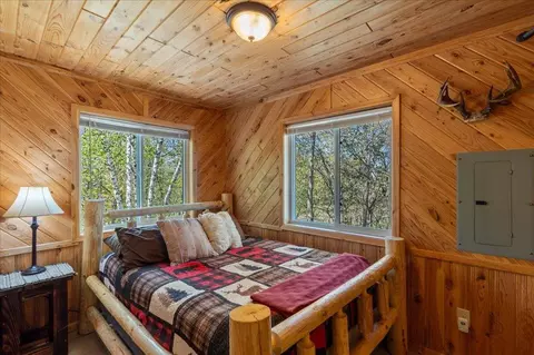 Bedroom - 35470 Moccasin Ln, Cushing, MN 56443 photo 1 of 4