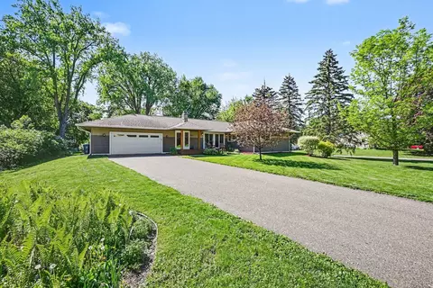 400 Milbert Rd, Minnetonka, MN 55305