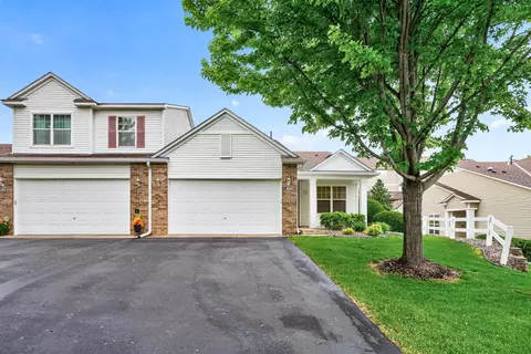4693 Bloomberg Ln, Inver Grove Heights, MN 55076