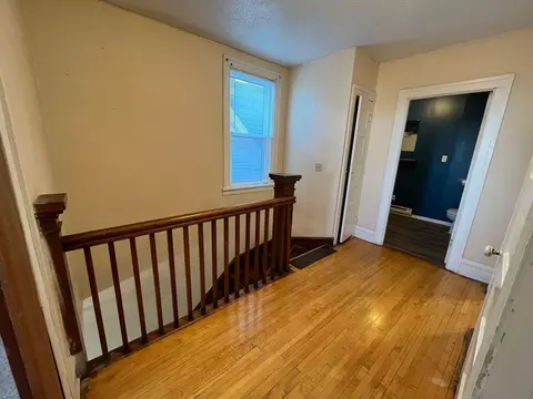 Entry Way - 713 E 7th St, Duluth, MN 55805 photo 1 of 1