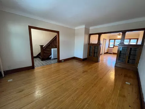 Living - 713 E 7th St, Duluth, MN 55805 photo 5 of 6