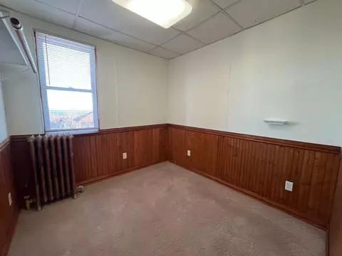 Bedroom - 713 E 7th St, Duluth, MN 55805 photo 4 of 4