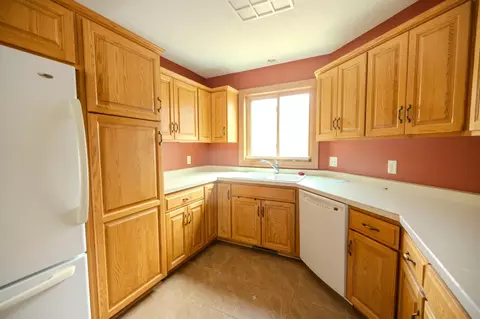 Kitchen - 2 Line Dr, Morris, MN 56267 photo 2 of 3