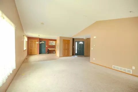 Living - 2 Line Dr, Morris, MN 56267 photo 2 of 6