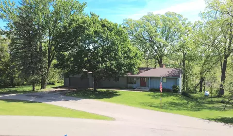 24106 Walnut Dr, Albert Lea, MN 56007