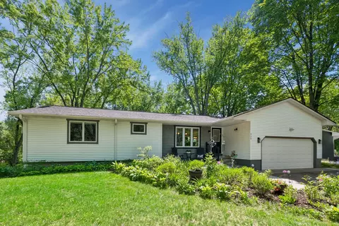 930 Dakota Ave, Long Lake, MN 55356
