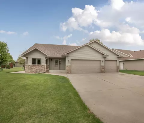 406 Jasmine Ln, Saint Joseph, MN 56374