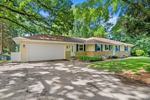 3405 Highland Dr, Burnsville, MN 55337