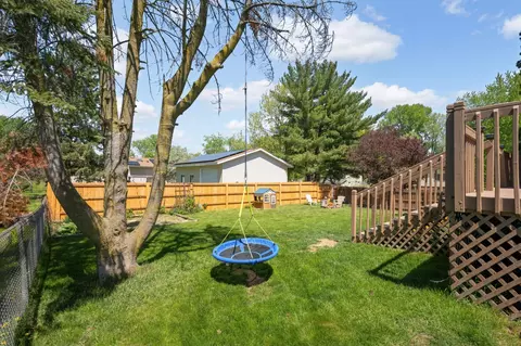 Exterior - 14895 Easter Ave, Apple Valley, MN 55124 photo 6 of 7