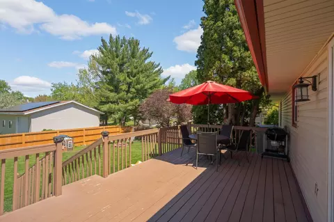 Exterior - 14895 Easter Ave, Apple Valley, MN 55124 photo 7 of 7