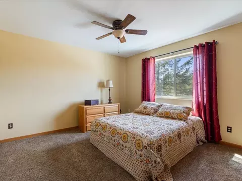Bedroom - 9057 3rd Ave, Breezy Point, MN 56472 photo 3 of 7