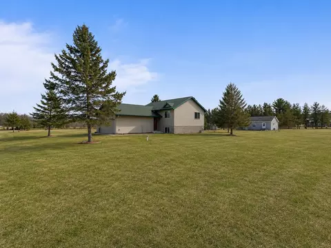 Exterior - 9057 3rd Ave, Breezy Point, MN 56472 photo 4 of 5
