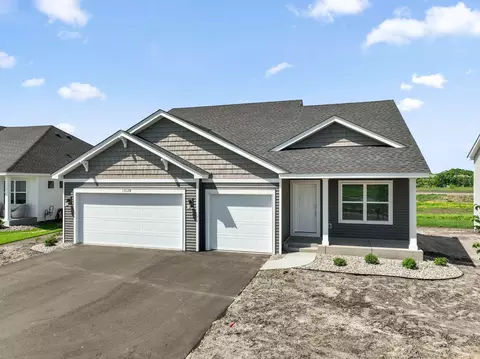 15128 Sycamore St NW, Andover, MN 55304