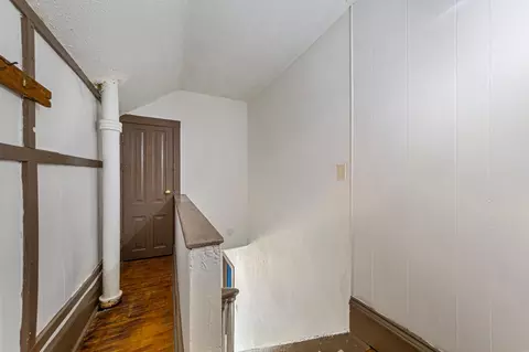 Entry Way - 3 6th Ave NW, Faribault, MN 55021 photo 1 of 3
