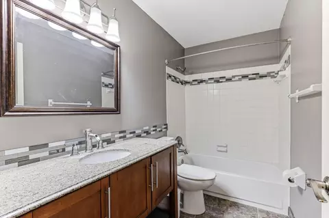 Bath - 1700 Four Oaks Rd #331, Eagan, MN 55121 photo 1 of 1