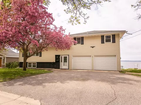 311 N Lakeshore Dr, Glenwood, MN 56334