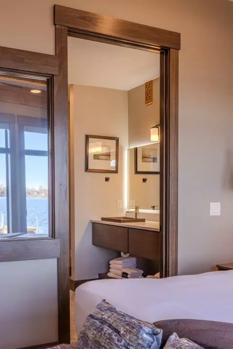 Bath - Cragun's South Beach #739 3bdrm Lake Irma, Brainerd, MN 56401 photo 3 of 5