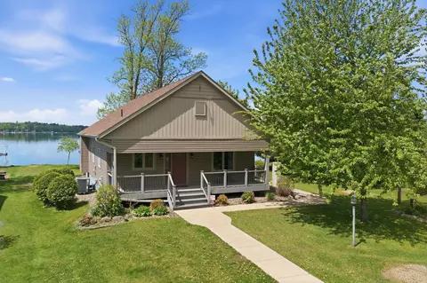 50876 Lakeview Dr, Rush City, MN 55069