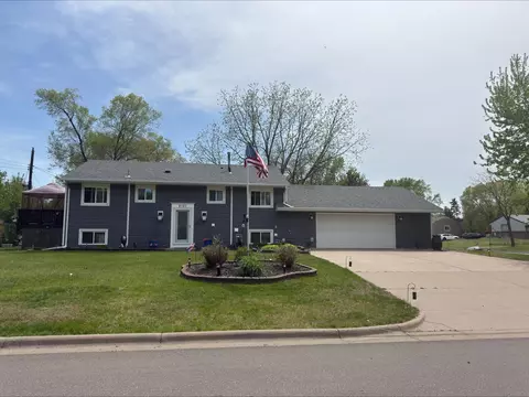 2101 Laramie Trl, Brooklyn Park, MN 55444