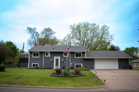 2101 Laramie Trl, Brooklyn Park, MN 55444