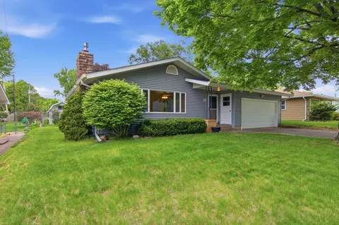 1001 Kinnickinnic St, Hudson, WI 54016