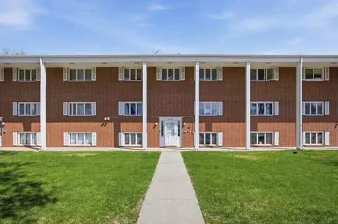 809 6th Ave N #C14, Fargo, ND 58102