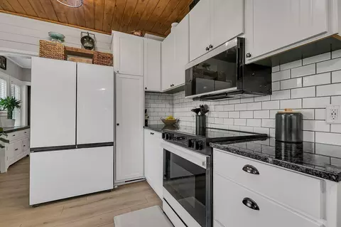 Kitchen - 702 7th Ave N, Saint Cloud, MN 56303 photo 2 of 4