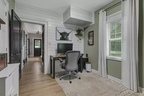 Entry Way - 702 7th Ave N, Saint Cloud, MN 56303 photo 4 of 6