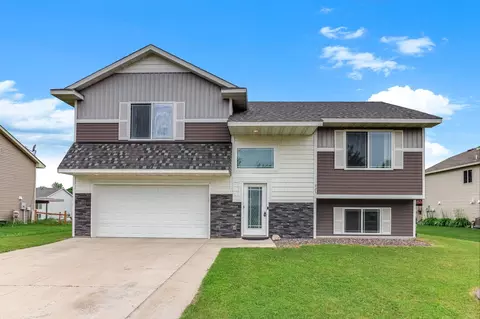 925 Highview Loop SE, Pine City, MN 55063