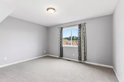 Bedroom - 925 Highview Loop SE, Pine City, MN 55063 photo 4 of 6