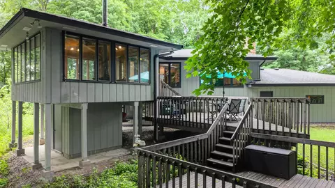 7191 Frontier Trl, Chanhassen, MN 55317