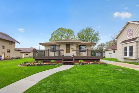 403 2nd Ave NW, Kasson, MN 55944