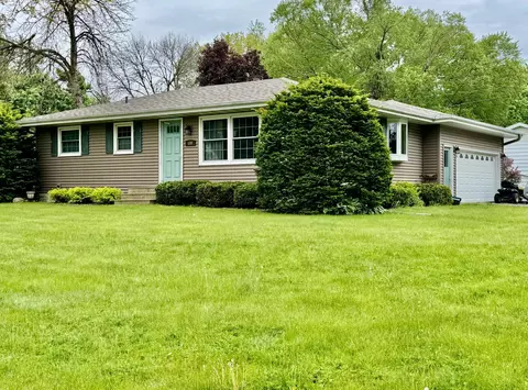 400 7th St NE, Stewartville, MN 55976