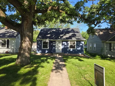 2704 Georgia Ave S, Saint Louis Park, MN 55426