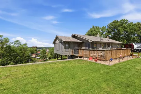 154 Dakota St S, Prescott, WI 54021