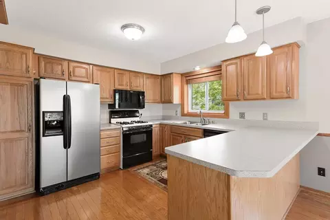 Kitchen - 116 Douglas Dr, Buffalo, MN 55313 photo 2 of 2