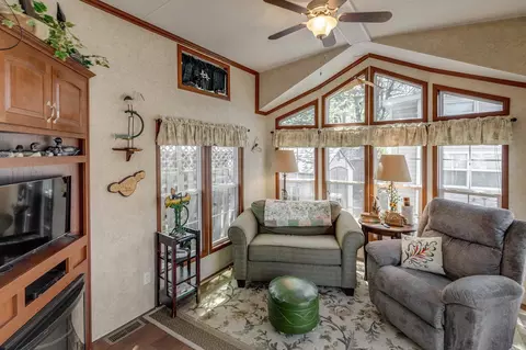 Living - 20174 Rudbeck Rd UNIT 16, Brainerd, MN 56401 photo 1 of 2