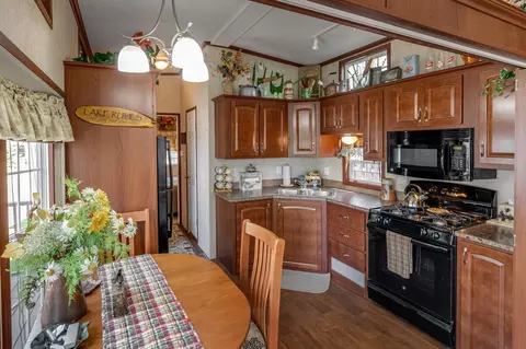 Kitchen - 20174 Rudbeck Rd UNIT 16, Brainerd, MN 56401 photo 1 of 2