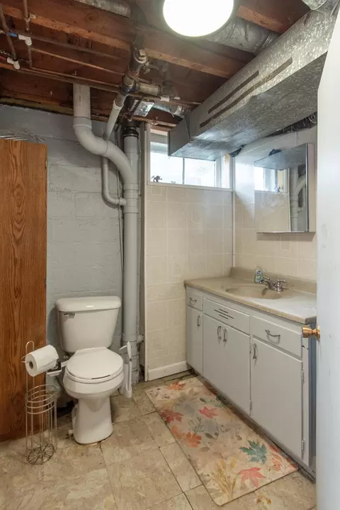 Bath - 1415 S 6th St, Brainerd, MN 56401 photo 2 of 2