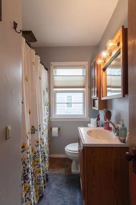 Bath - 1415 S 6th St, Brainerd, MN 56401 photo 1 of 2
